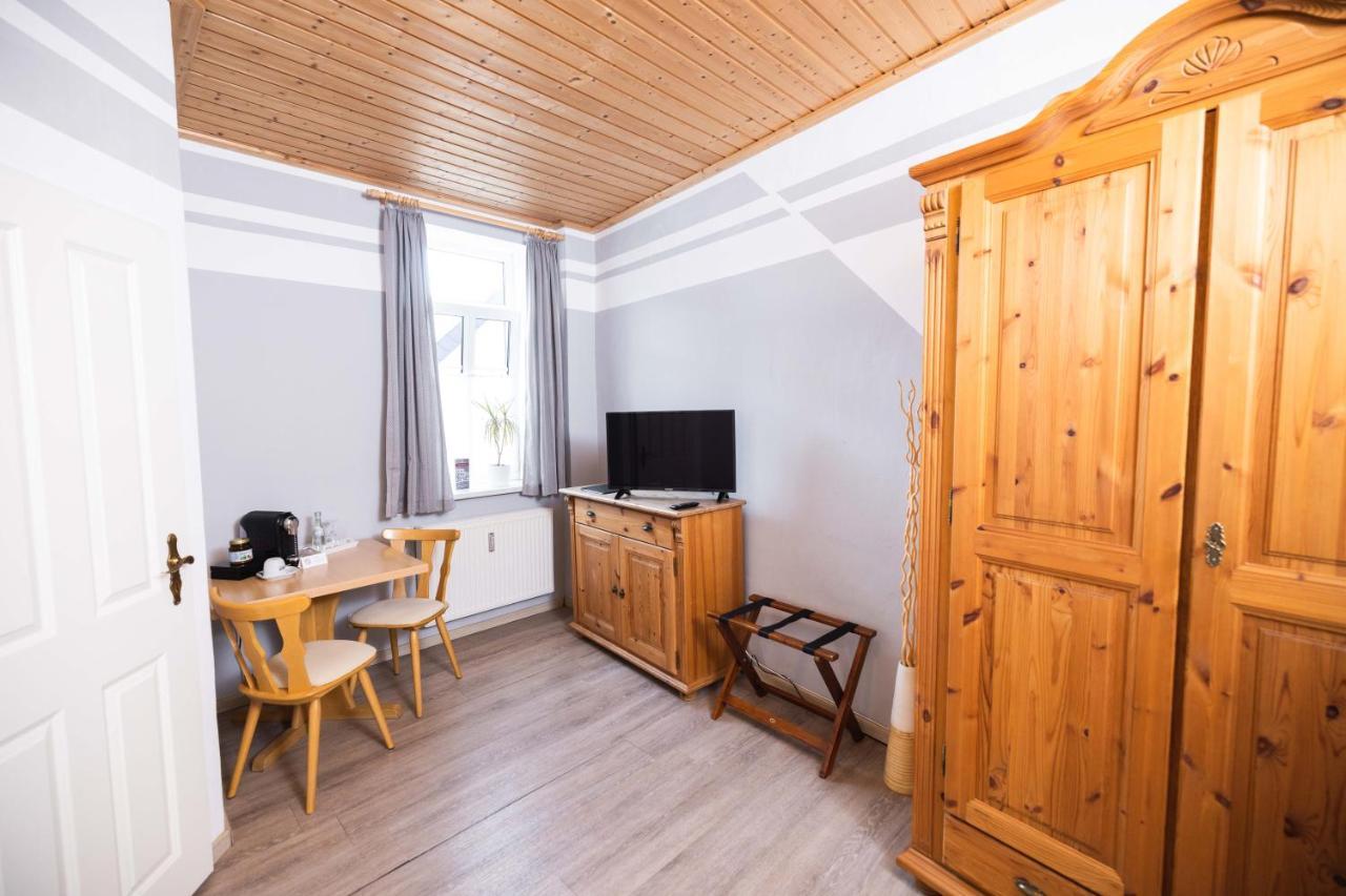 Pension Friedrichshof Бад-Клостерлаусниц Экстерьер фото