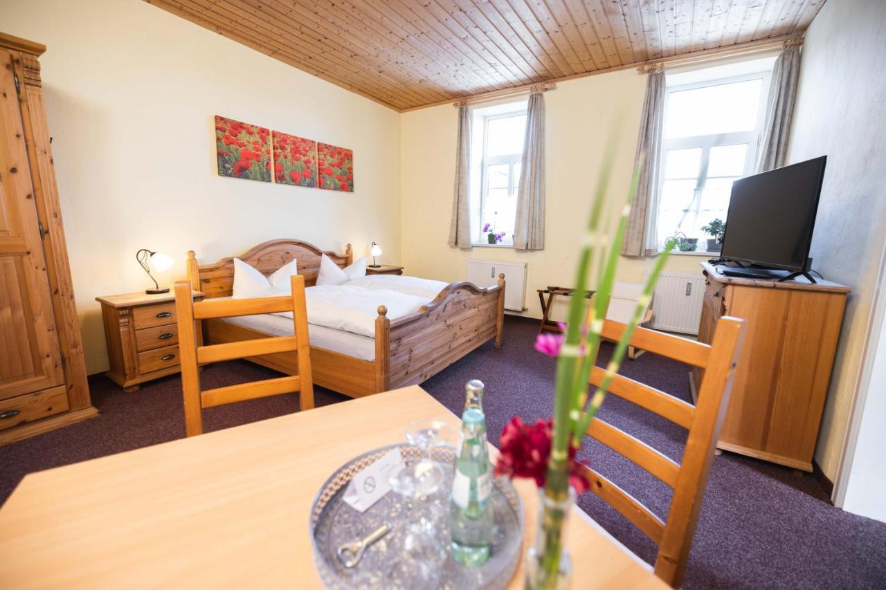 Pension Friedrichshof Бад-Клостерлаусниц Экстерьер фото
